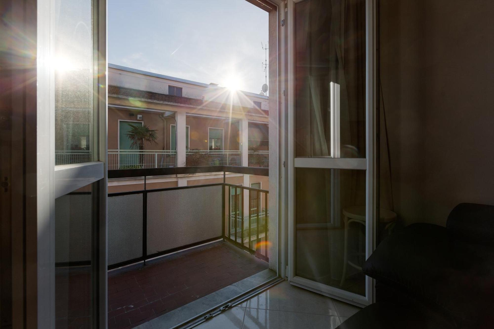 Niguarda Bright Apartment W/ Balcony Milánó Kültér fotó